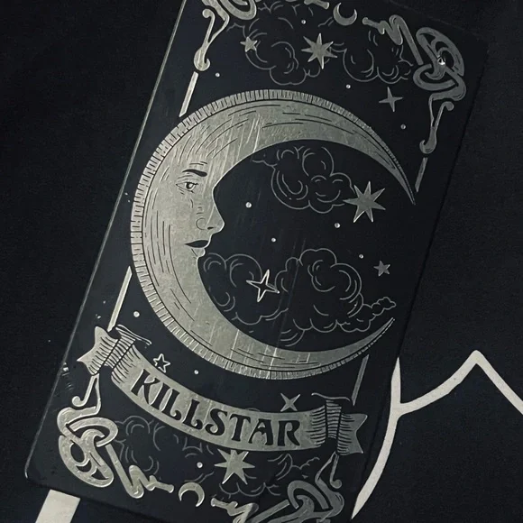 Killstar "Never Trust The Living" Tapestry - Flag - Picture 2 of 4
